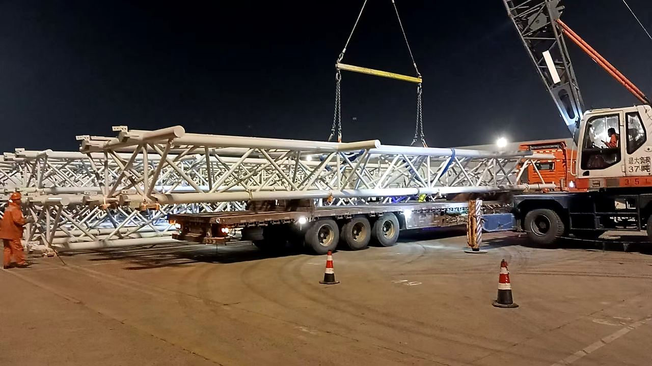 Levage de nuit d’une travée treillis